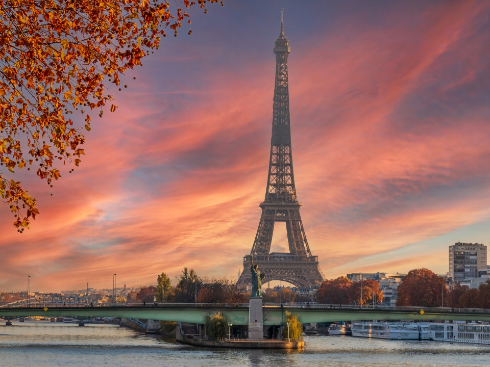 Activité 5 - Visiter et monter au sommet de la Tour Eiffel de Paris